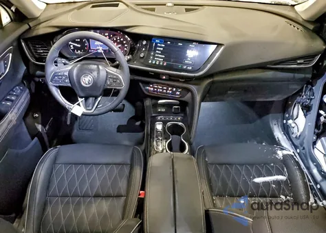 2023 Buick Envision Avenir z USA, uszkodzony, nr VIN LRBFZSR41PD192046